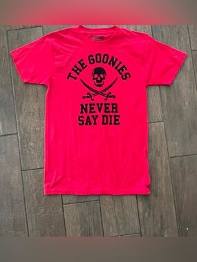 The Goonies Never say Die Red T Shirt Unisex Ripple Junction size Small